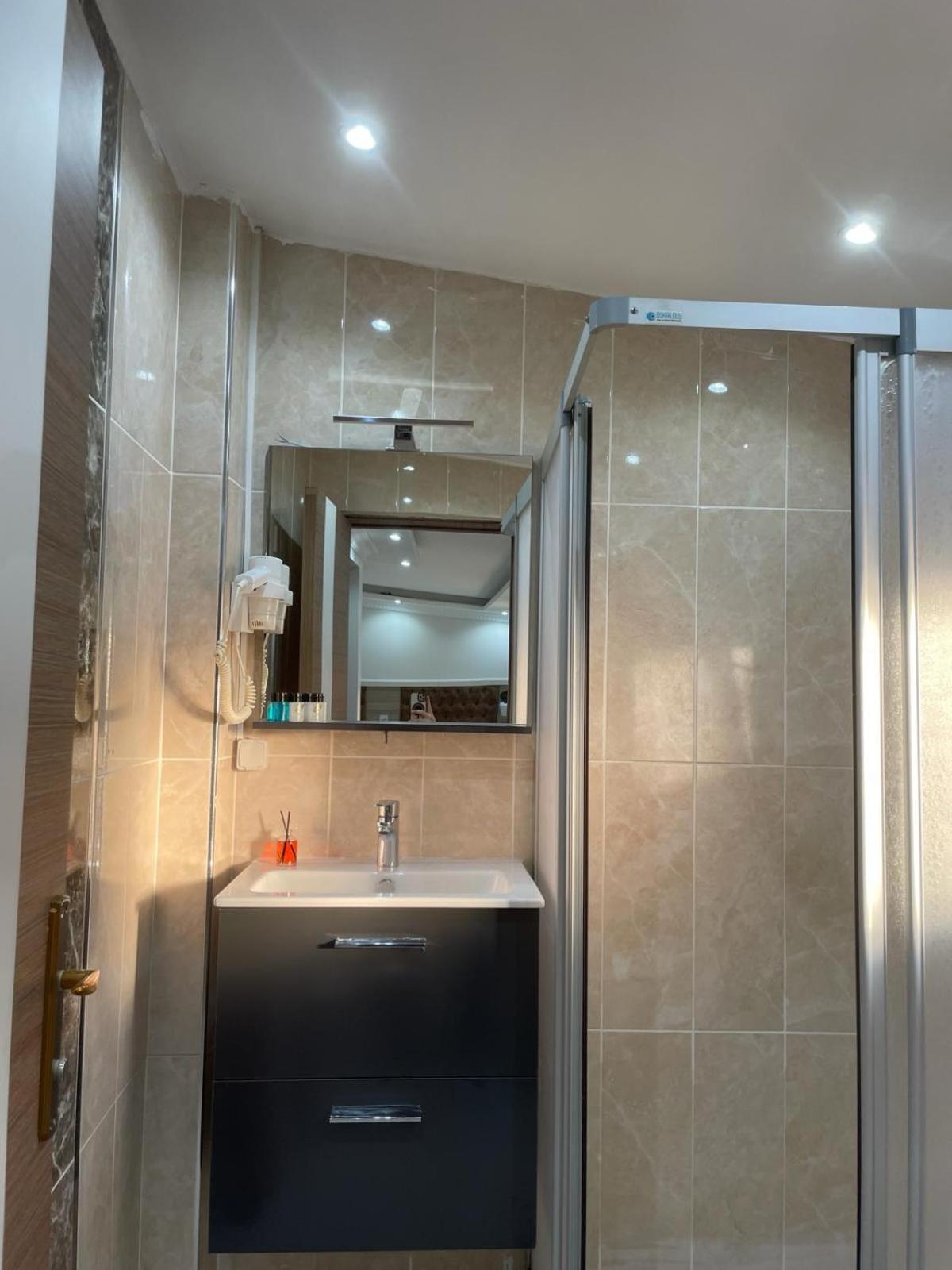 Apart Otel Luna Taksim İstanbul